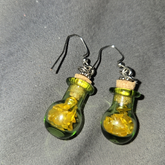 Citrine chips wealth and abundance mini bottle necklace and earrings - Picture 6 of 9
